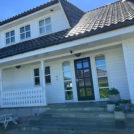 Fredelig Og Romslig Hus Med Fem Soverom * Sandnes (Rogaland)